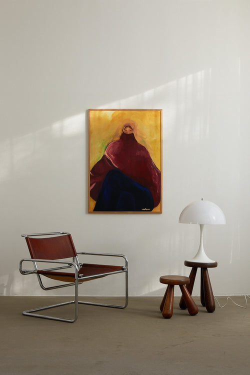 Sit like Mona